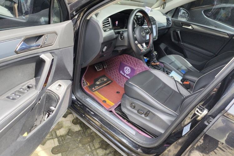 Used Volkswagen Tiguan L 2019 330TSI Automatic Two-Wheel Drive R-Line Flagship Model China VI Standard Driver Seat