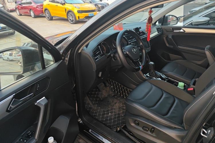 Used Volkswagen Tiguan L 2019 330TSI Automatic Two-Wheel Drive Panoramic Comfort Edition China VI Standard Driver Seat