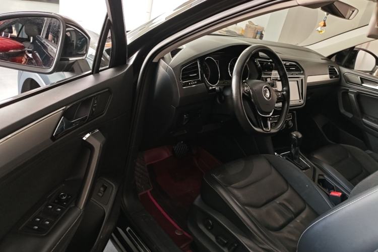 Used Volkswagen Tiguan L 2019 330TSI Automatic Two-Wheel Drive Smart Luxury Version China V Emission Standard Driver Seat