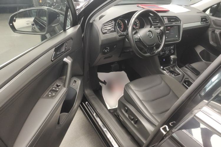 Used Volkswagen Tiguan L 2019 330TSI Automatic Two-Wheel Drive Smart Luxury Version China VI Standard Driver Seat