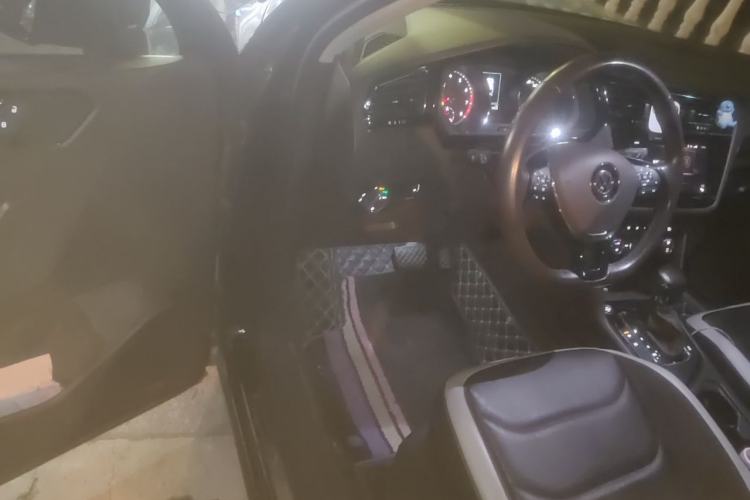 Used Volkswagen Tiguan L 2019 280TSI Automatic Two-Wheel Drive Panoramic Comfort Edition China V Standard Driver Seat