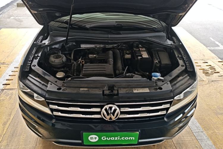 Used Volkswagen Tiguan L 2019 280TSI Automatic Two-Wheel Drive Panoramic Comfort Edition China VI Standard Engine Bay