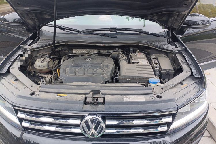 Used Volkswagen Tiguan L 2019 Updated Version 330TSI Automatic Two-Wheel Drive Panoramic Comfort Edition China VI Standard Engine Bay