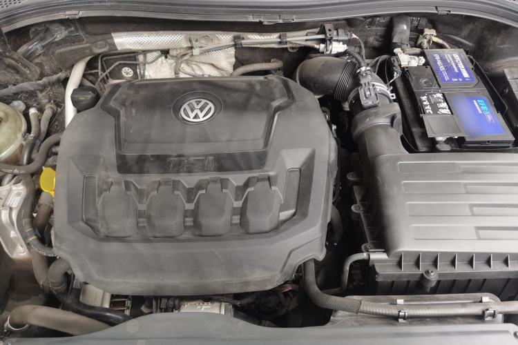Used Volkswagen Tiguan L 2019 330TSI Automatic Two-Wheel Drive Panoramic Comfort Edition China V Standard Engine Bay