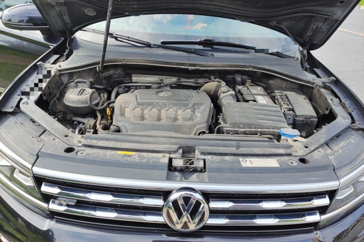 Used Volkswagen Tiguan L 2019 Restyled 330TSI Automatic Two-Wheel Drive R-Line Flagship Version China VI Standard Engine Bay