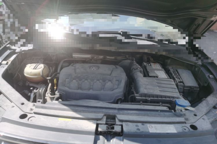 Used Volkswagen Tiguan L 2019 330TSI Automatic Two-Wheel Drive Smart Luxury Version China VI Standard Engine Bay