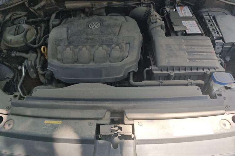 Used Volkswagen Tiguan L 2019 330TSI Automatic Two-Wheel Drive Panoramic Comfort Edition China VI Standard Engine Bay