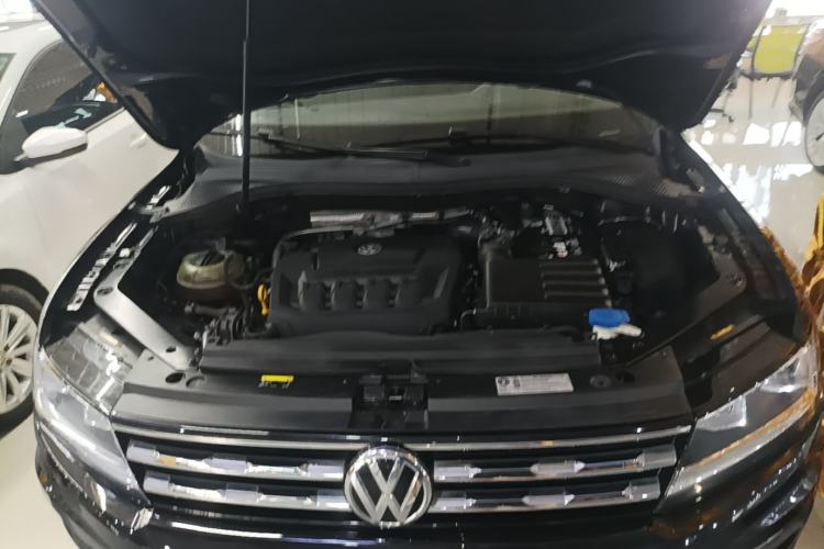 Used Volkswagen Tiguan L 2019 330TSI Automatic Two-Wheel Drive Panoramic Comfort Edition China VI Standard Engine Bay
