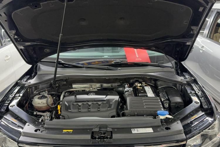 Used Volkswagen Tiguan L 2019 330TSI Automatic Two-Wheel Drive Panoramic Comfort Edition China V Standard Engine Bay