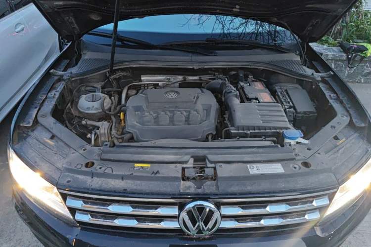 Used Volkswagen Tiguan L 2019 330TSI Automatic Two-Wheel Drive Panoramic Comfort Edition China VI Standard Engine Bay