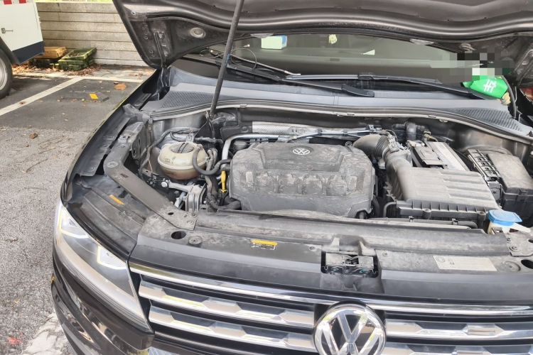 Used Volkswagen Tiguan L 2019 330TSI Automatic Two-Wheel Drive Panoramic Comfort Edition China VI Standard Engine Bay Right