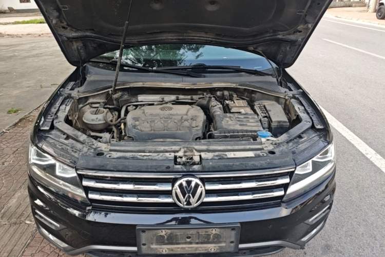 Used Volkswagen Tiguan L 2019 Revised 330TSI Automatic Two-Wheel Drive Smart & Luxury Edition China VI Standard Engine Bay