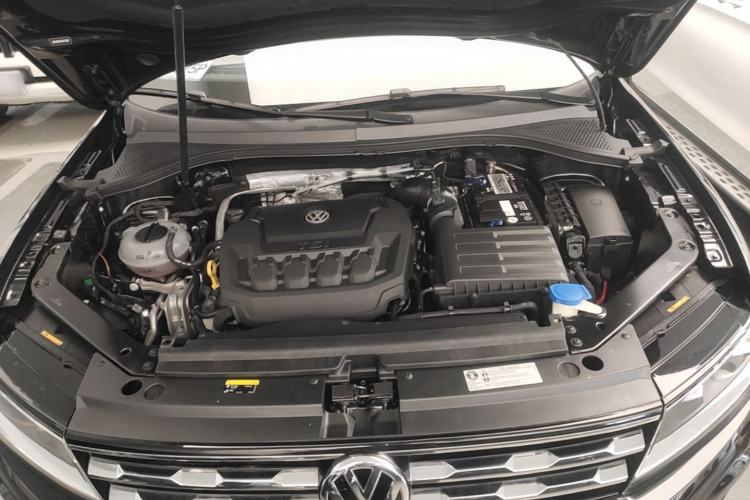 Used Volkswagen Tiguan L 2019 330TSI Automatic Two-Wheel Drive Smart Luxury Version China VI Standard Engine Bay