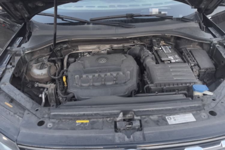 Used Volkswagen Tiguan L 2019 Revised 330TSI Automatic Two-Wheel Drive Smart & Luxury Edition China VI Standard Engine Bay