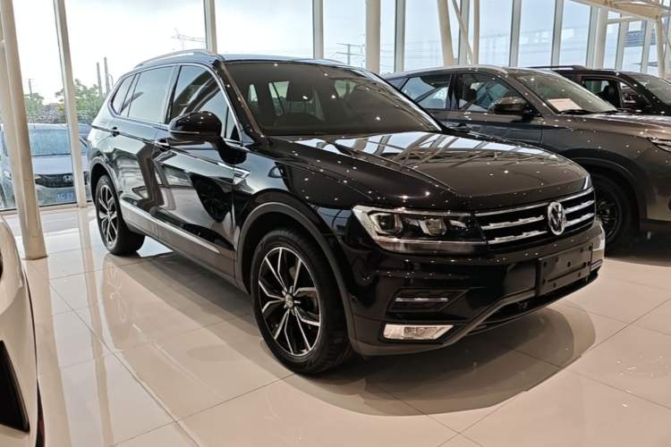 Used Volkswagen Tiguan L 2019 Revised 330TSI Automatic Two-Wheel Drive Smart & Luxury Edition China VI Standard Exterior 1