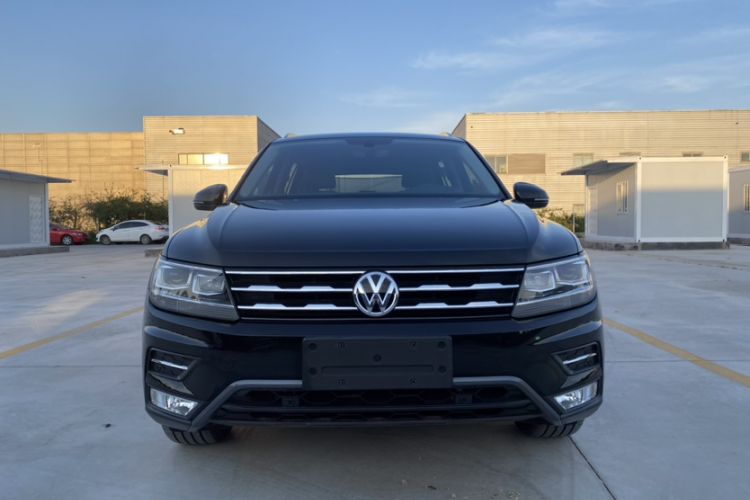 Used Volkswagen Tiguan L 2019 330TSI Automatic Two-Wheel Drive Smart Luxury Version China V Emission Standard Exterior 2