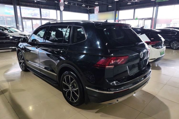 Used Volkswagen Tiguan L 2019 380TSI Automatic All-Wheel Drive Luxury Edition with 7 Seats China VI Standard Exterior 3