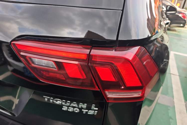 Used Volkswagen Tiguan L 2019 Revised 330TSI Automatic Two-Wheel Drive Smart & Luxury Edition China VI Standard Exterior 3