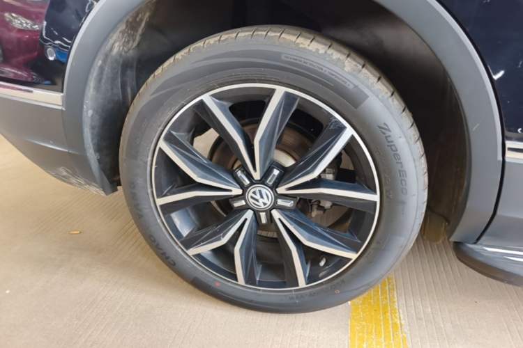 Used Volkswagen Tiguan L 2019 Revised 330TSI Automatic Two-Wheel Drive Smart & Luxury Edition China VI Standard Exterior 5