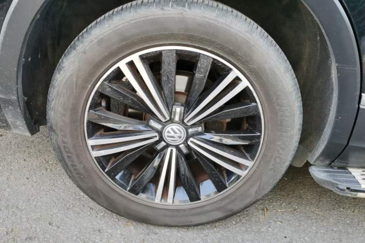 Used Volkswagen Tiguan L 2019 330TSI Automatic Two-Wheel Drive Panoramic Comfort Edition China VI Standard Exterior 5