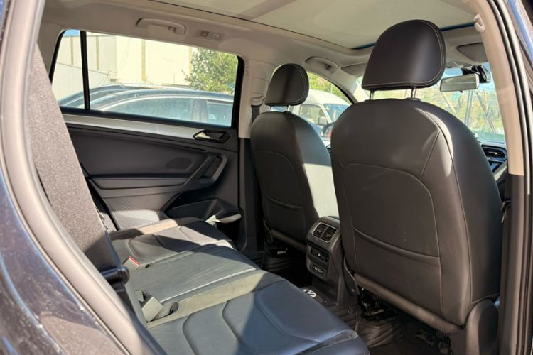 Used Volkswagen Tiguan L 2019 330TSI Automatic Two-Wheel Drive Panoramic Comfort Edition China V Standard Exterior 6