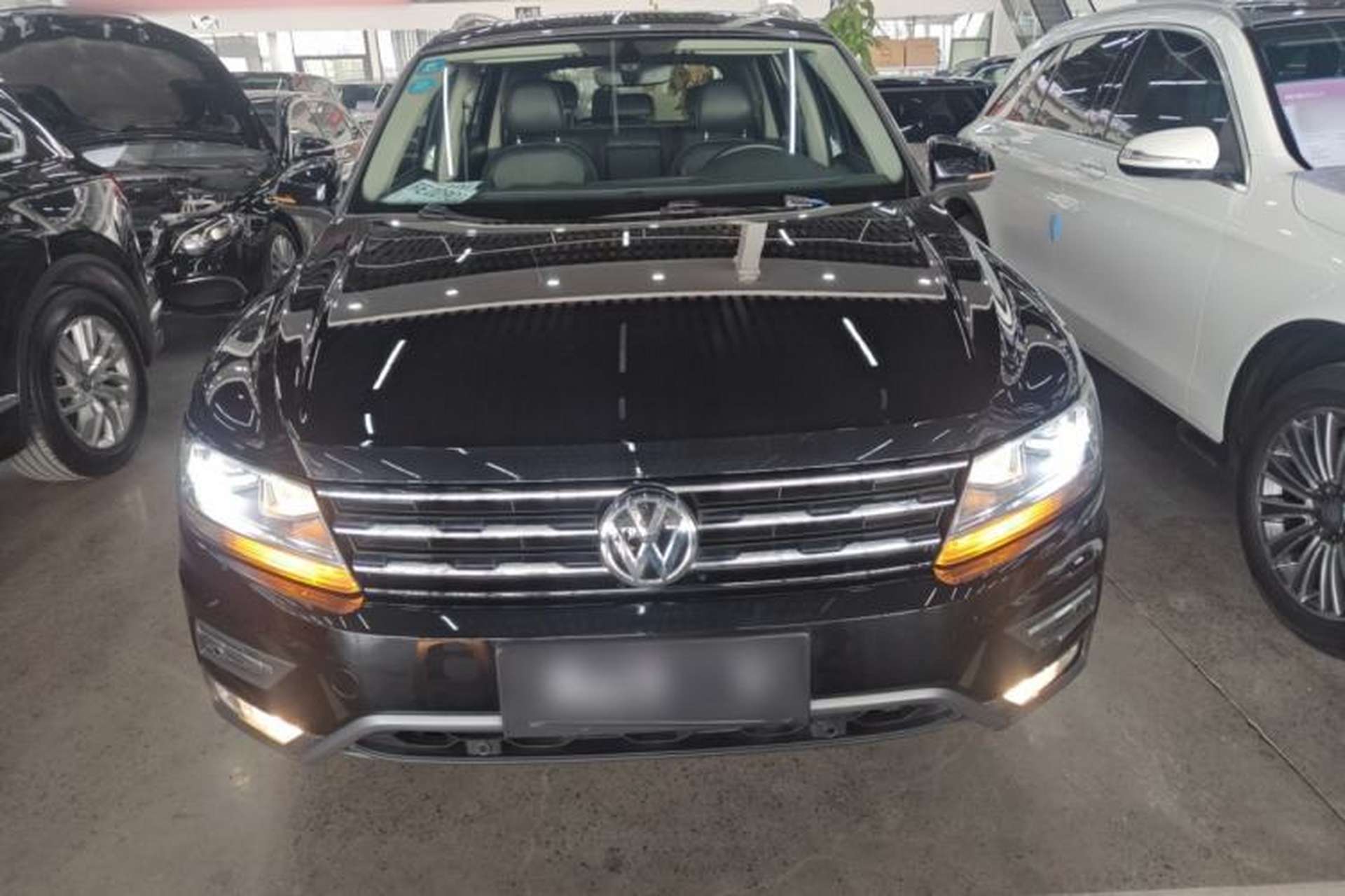 Used Volkswagen Tiguan L 2019 Revised 330TSI Automatic Two-Wheel Drive Smart & Luxury Edition China VI Standard Front