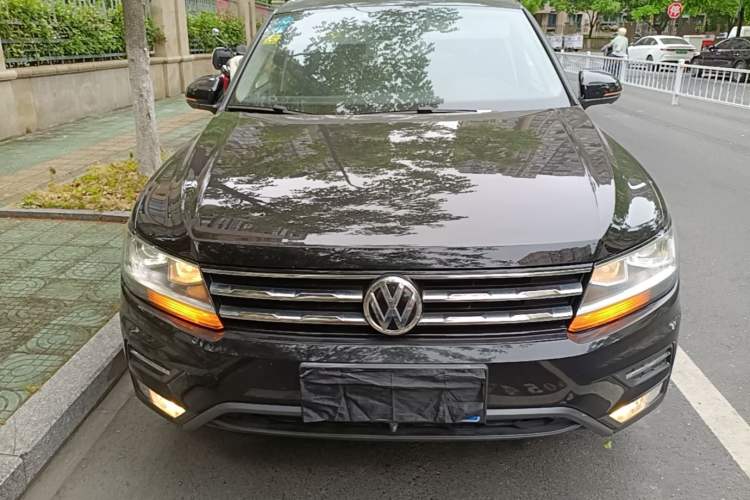 Used Volkswagen Tiguan L 2019 Revised Version 280TSI Automatic Two-Wheel Drive Panoramic Comfort Edition China VI Standard Front