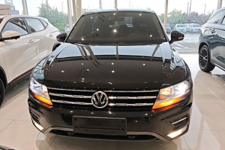 Used Volkswagen Tiguan L 2019 Revised 330TSI Automatic Two-Wheel Drive Smart & Luxury Edition China VI Standard Front