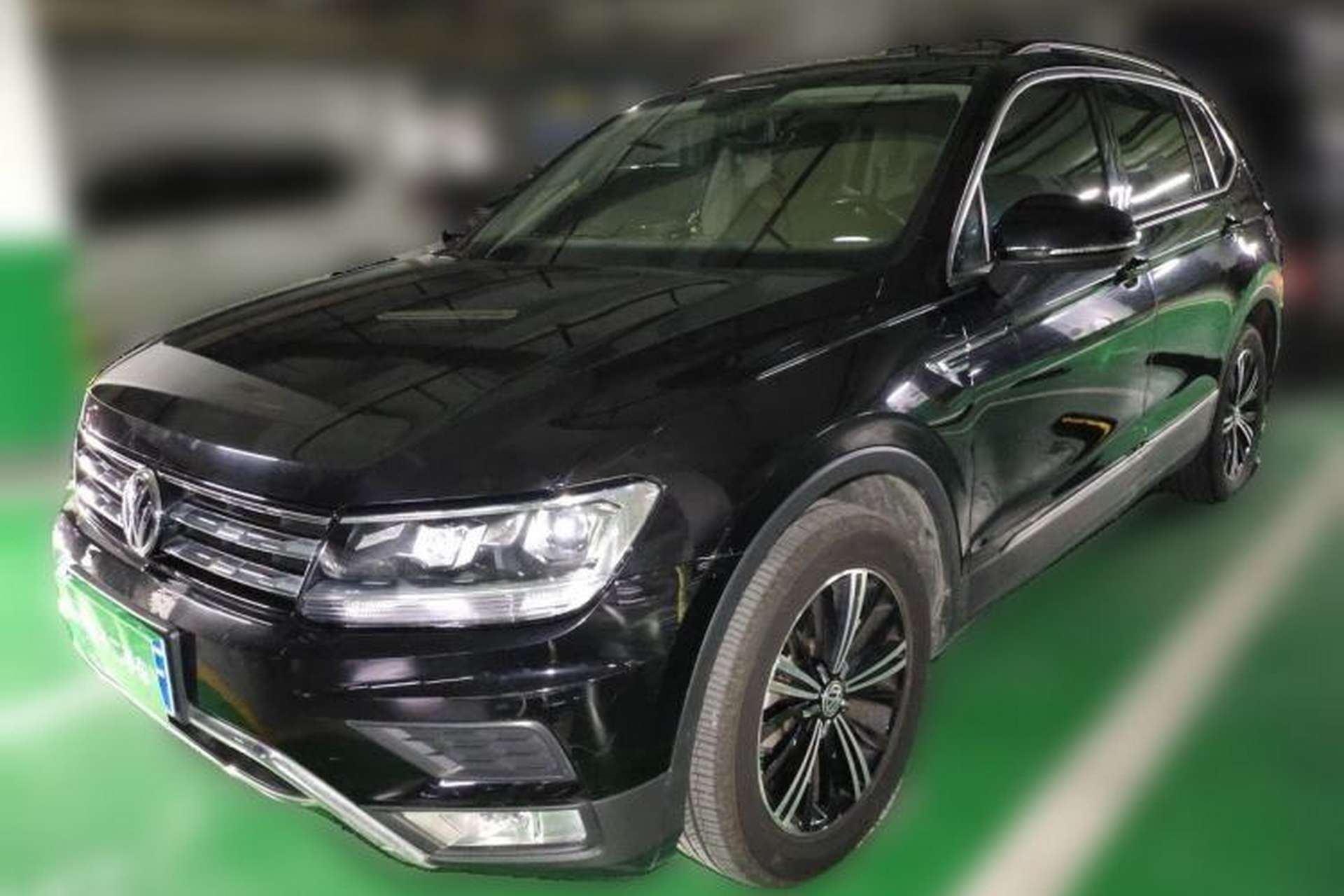 Used Volkswagen Tiguan L 2019 330TSI Automatic Two-Wheel Drive Luxury Edition China VI Standard Front Left 45 Deg