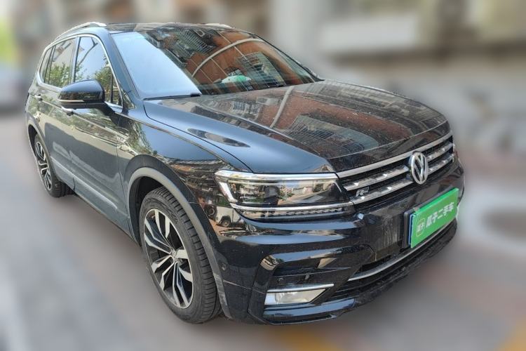 Used Volkswagen Tiguan L 2019 Restyled 330TSI Automatic Two-Wheel Drive R-Line Flagship Version China VI Standard Front Right 45 Deg