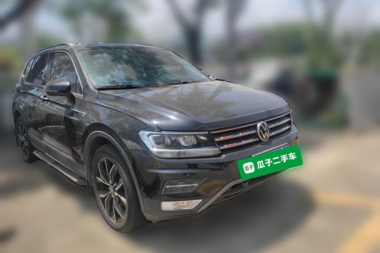 Used Volkswagen Tiguan L 2019 330TSI Automatic Two-Wheel Drive Smart Luxury Version China V Emission Standard Front Right 45 Deg