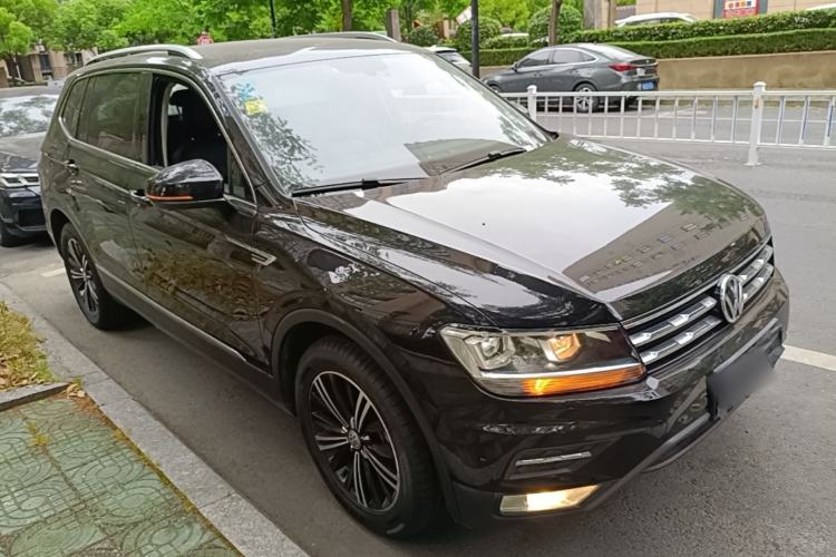 Used Volkswagen Tiguan L 2019 Revised Version 280TSI Automatic Two-Wheel Drive Panoramic Comfort Edition China VI Standard Front Right 45 Deg