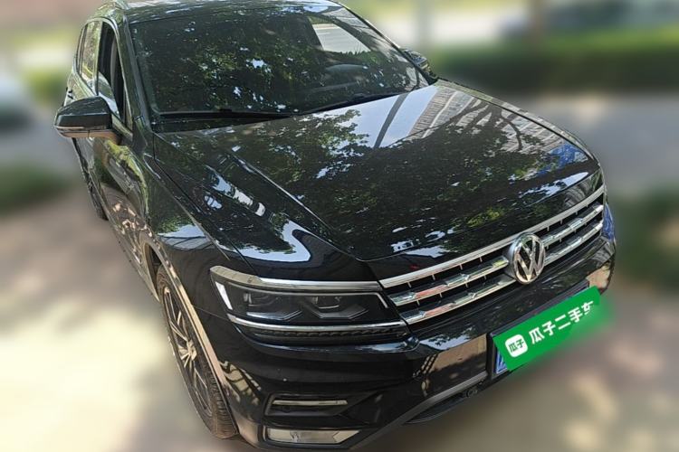 Used Volkswagen Tiguan L 2019 380TSI Automatic All-Wheel Drive Luxury Edition with 7 Seats China VI Standard Front Right 45 Deg