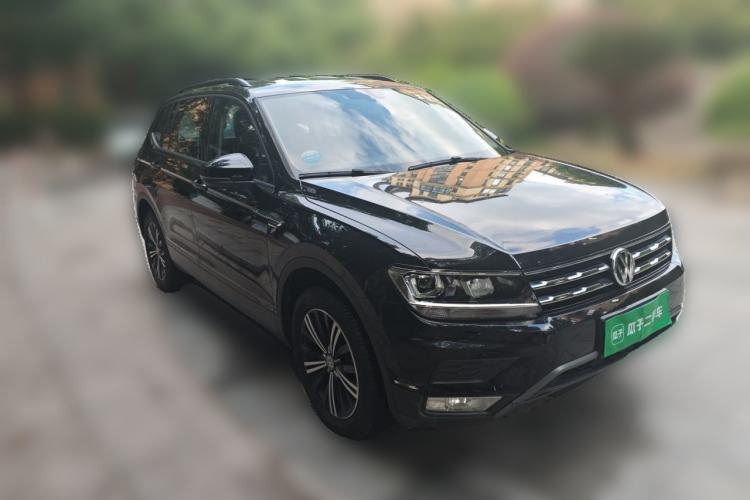 Used Volkswagen Tiguan L 2019 330TSI Automatic Two-Wheel Drive Luxury Edition China V Standard Front Right 45 Deg