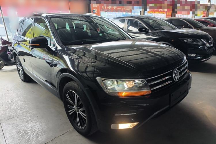 Used Volkswagen Tiguan L 2019 Updated Version 330TSI Automatic Two-Wheel Drive Panoramic Comfort Edition China VI Standard Front Right 45 Deg