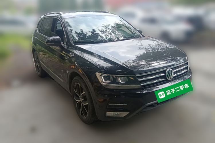 Used Volkswagen Tiguan L 2019 Revised 330TSI Automatic Two-Wheel Drive Smart & Luxury Edition China VI Standard Front Right 45 Deg