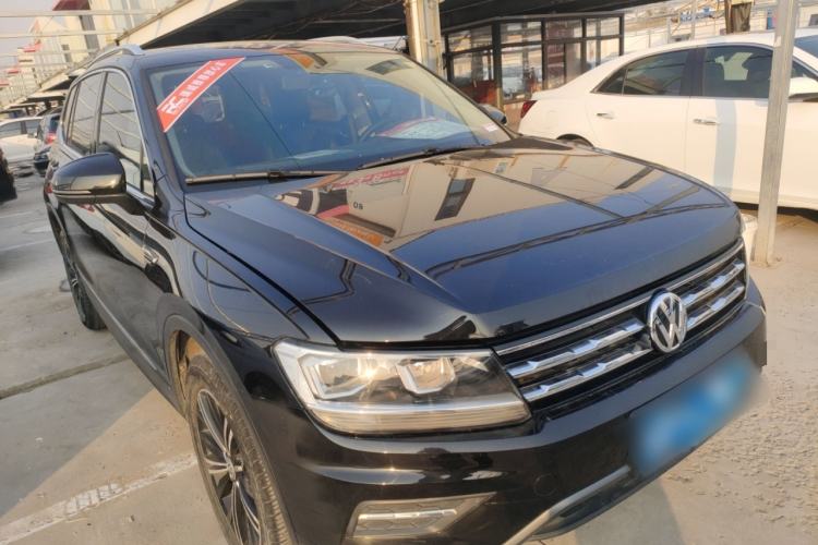 Used Volkswagen Tiguan L 2019 Updated Version 330TSI Automatic Two-Wheel Drive Panoramic Comfort Edition China VI Standard Front Right 45 Deg