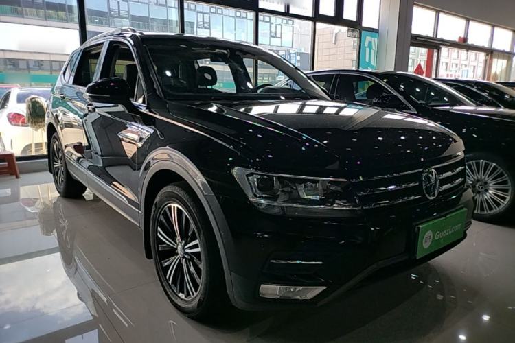 Used Volkswagen Tiguan L 2019 Updated Version 330TSI Automatic Two-Wheel Drive Panoramic Comfort Edition China VI Standard Front Right 45 Deg