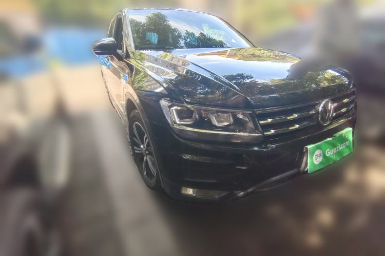 Used Volkswagen Tiguan L 2019 330TSI Automatic Two-Wheel Drive Luxury Edition China VI Standard Front Right 45 Deg