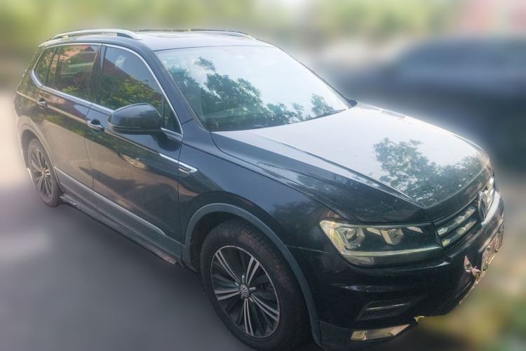 Used Volkswagen Tiguan L 2019 330TSI Automatic Two-Wheel Drive Panoramic Comfort Edition China VI Standard Front Right 45 Deg
