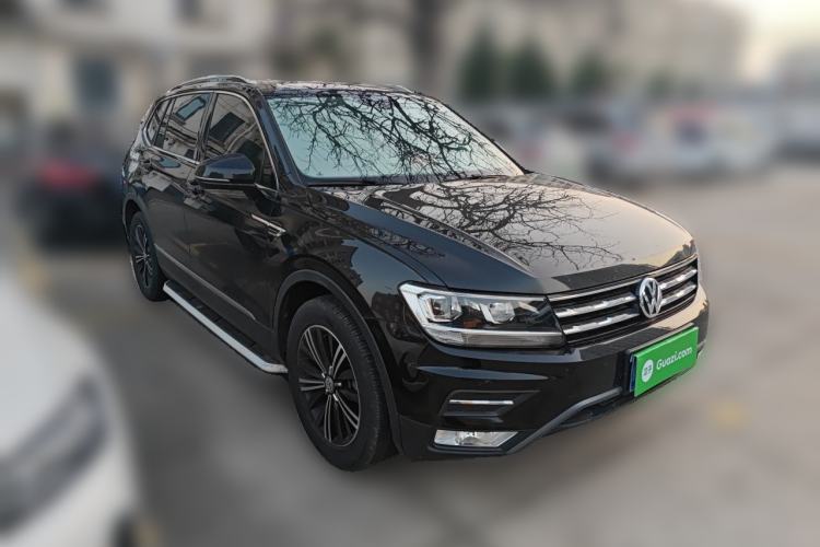 Used Volkswagen Tiguan L 2019 330TSI Automatic Two-Wheel Drive Panoramic Comfort Edition China VI Standard Front Right 45 Deg