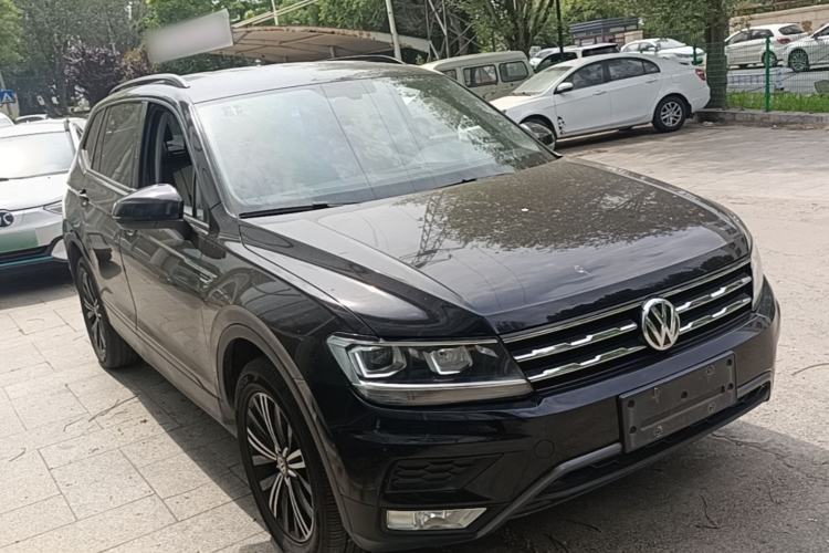 Used Volkswagen Tiguan L 2019 330TSI Automatic Two-Wheel Drive Luxury Edition China VI Standard Front Right 45 Deg