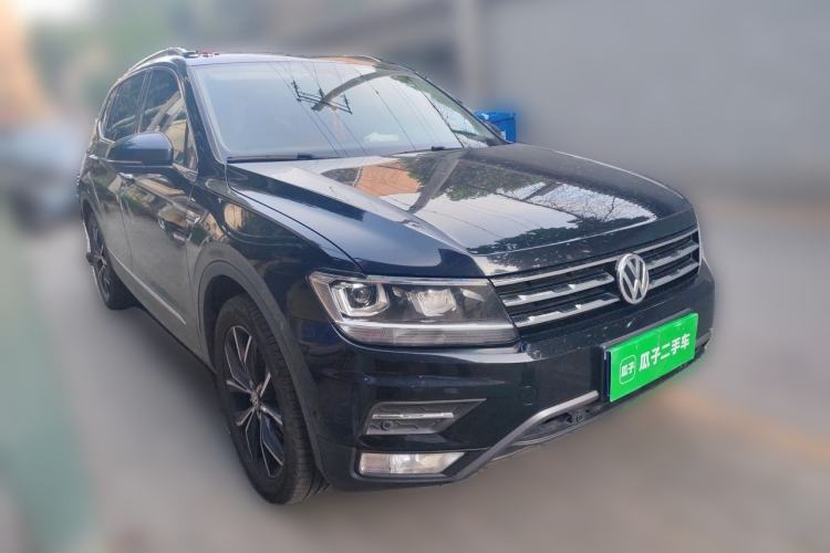 Used Volkswagen Tiguan L 2019 330TSI Automatic Two-Wheel Drive Smart Luxury Version China V Emission Standard Front Right 45 Deg