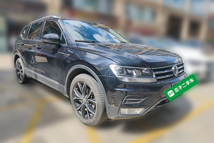 Used Volkswagen Tiguan L 2019 Revised 330TSI Automatic Two-Wheel Drive Smart & Luxury Edition China VI Standard Front Right 45 Deg