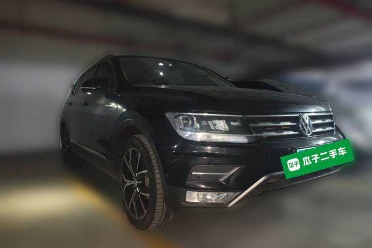 Used Volkswagen Tiguan L 2019 330TSI Automatic Two-Wheel Drive Smart Luxury Version China V Emission Standard Front Right 45 Deg