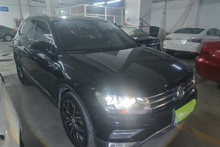Used Volkswagen Tiguan L 2019 330TSI Automatic Two-Wheel Drive Smart Luxury Version China VI Standard Front Right 45 Deg