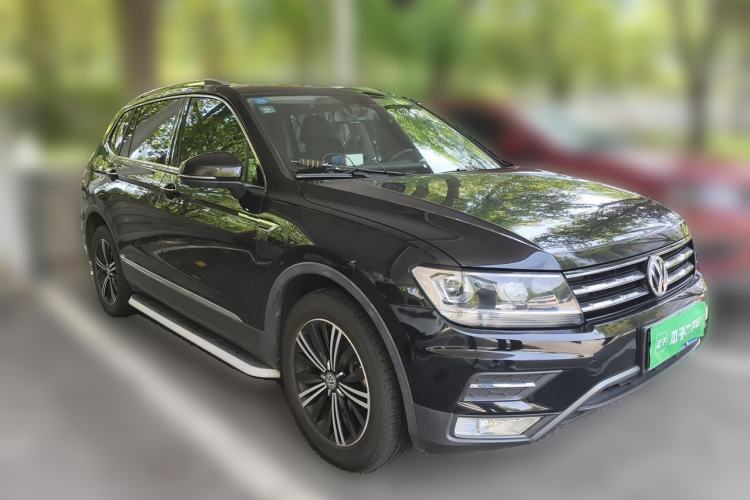 Used Volkswagen Tiguan L 2019 330TSI Automatic Two-Wheel Drive Panoramic Comfort Edition China VI Standard Front Right 45 Deg