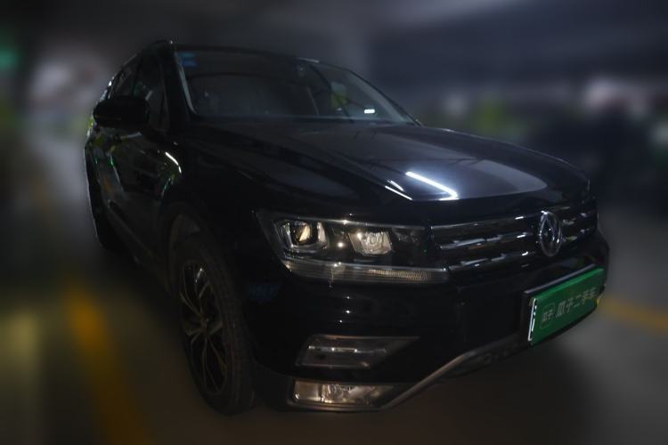 Used Volkswagen Tiguan L 2019 Revised 330TSI Automatic Two-Wheel Drive Smart & Luxury Edition China VI Standard Front Right 45 Deg
