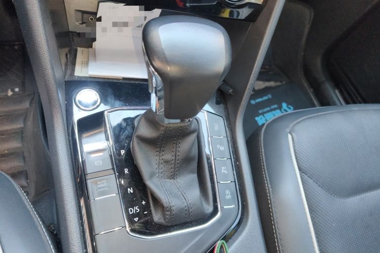 Used Volkswagen Tiguan L 2019 Restyled 330TSI Automatic Two-Wheel Drive R-Line Flagship Version China VI Standard Gear Lever