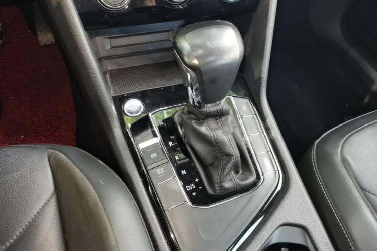 Used Volkswagen Tiguan L 2019 330TSI Automatic Two-Wheel Drive Panoramic Comfort Edition China VI Standard Gear Lever